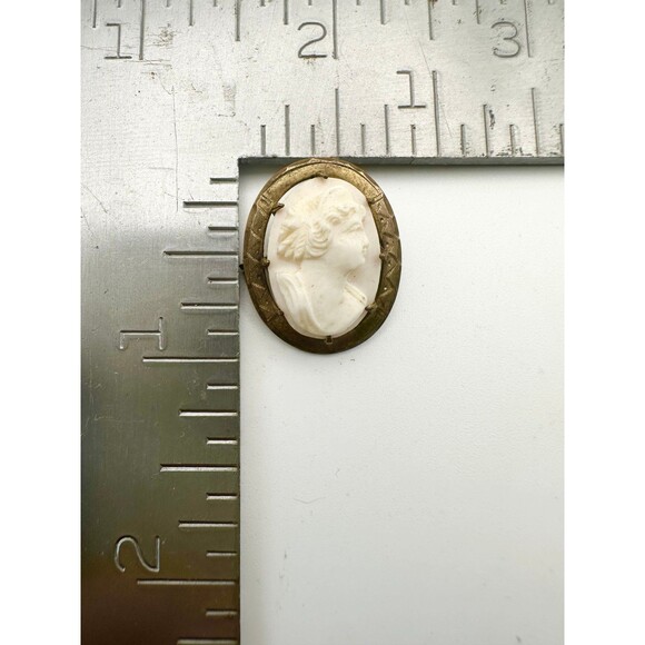 Vintage carved cameo brooch pin - Picture 4 of 4